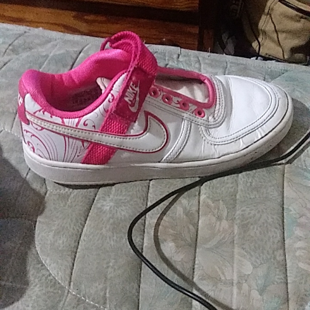 Nike shoes